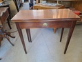 Pelipöytä 1850 lukua 
Mitat LxSxK pienenä 89x42x78 cm isona 89x85x76 cm. MYYTY