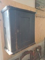 Renginkaappi 1890 lukua 
Mitat LxSxK 66x30x71 cm. MYYTY