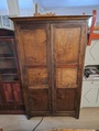 Vaatekaappi 1930 lukua 
Mitat LxSxK 104x55x188 cm. Hinta 120e 