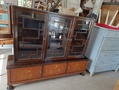 Art deco vitriini kaappi 1920 lukua 
Mitat LxSxK 180x44x146 cm. MYYTY