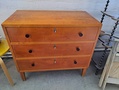 Lipasto 1950 lukua 
Mitat LxSxK 79x42x72 cm. Myyty 