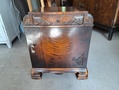 Art deco yöpöytä 1920 lukua 
Mitat LxSxK 48x37x58 cm. Myyty 