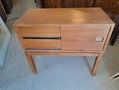 Teak pintainen kaappi 1960 lukua 
Mitat LxSxK 64x32x58 cm. MYYTY