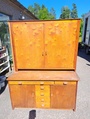 Keittiö kaappi 1940 lukua 
Mitat LxSxK 143x75x190 cm. Hinta 120e yhteensä 