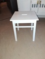 Palli jakkara maalattua puuta 
Mitat LxSxK 36x36x44 cm. MYYTY