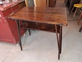 Muurame pöytä 1920 lukua 
Mitat LxSxK 75x53x76 cm. Hinta 60e 