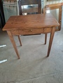 Pöytä laatikolla 1920 lukua 
Mitat LxSxK 75x47x78 cm. Hinta 70e 